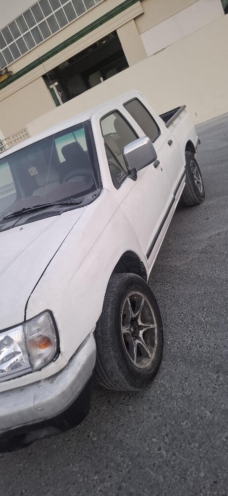 Nissan pickup GL 2002 - 3