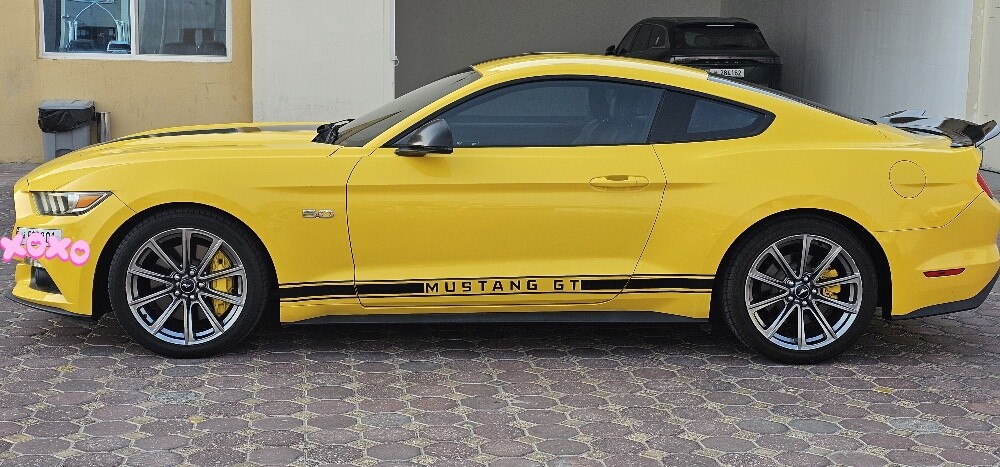 Mustang GT Premium - 1