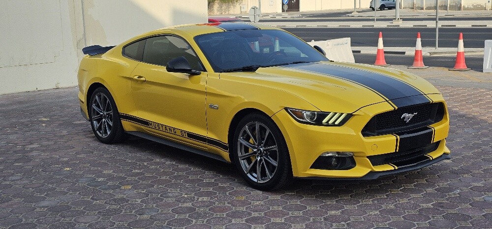 Mustang GT Premium - 3