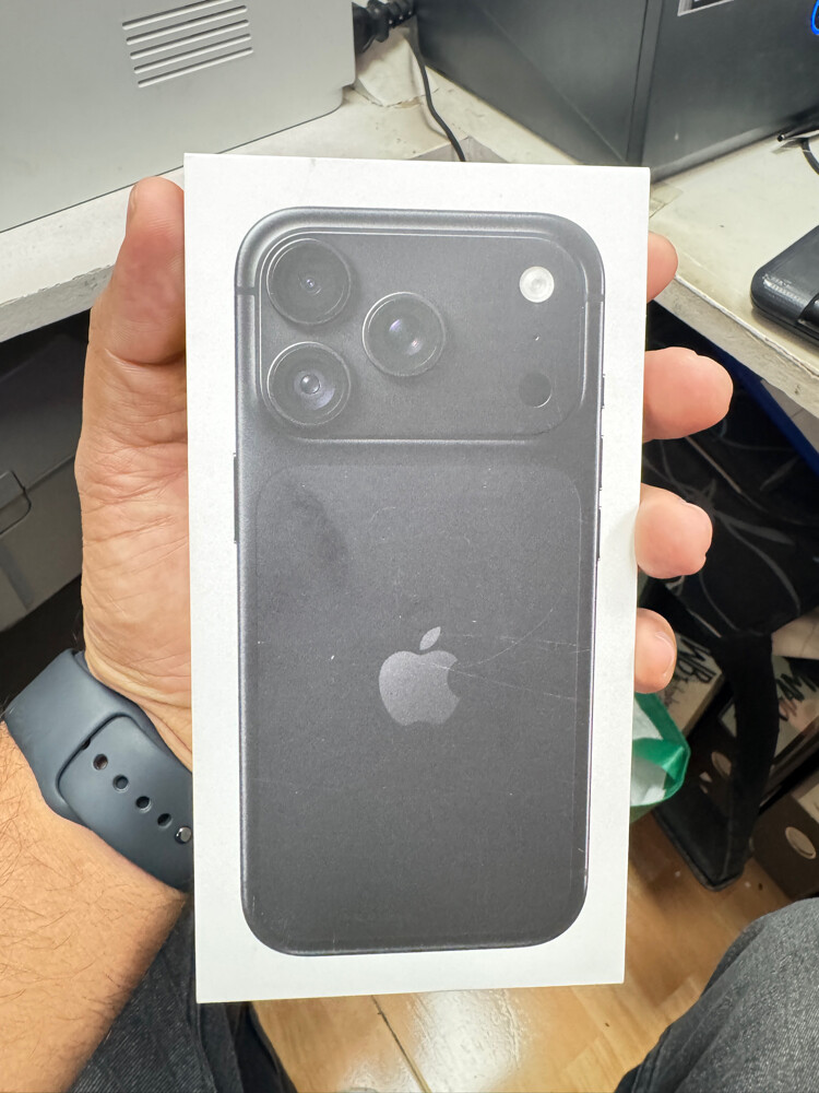 iPhone 18 pro 512GB - Black - 1