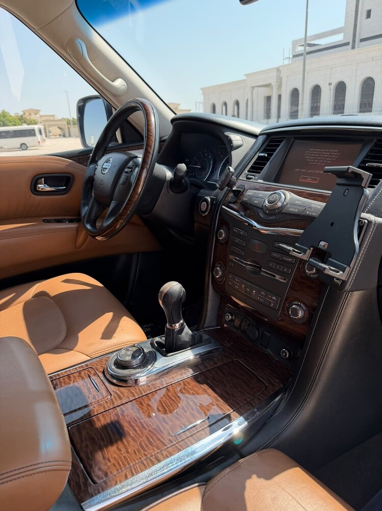 Nissan patrol platinum 2014 255000k - 6