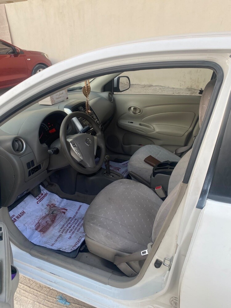 Nissan sunny - 13