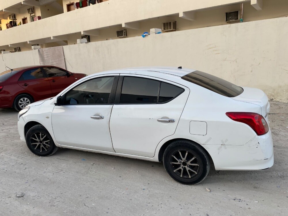 Nissan sunny - 12