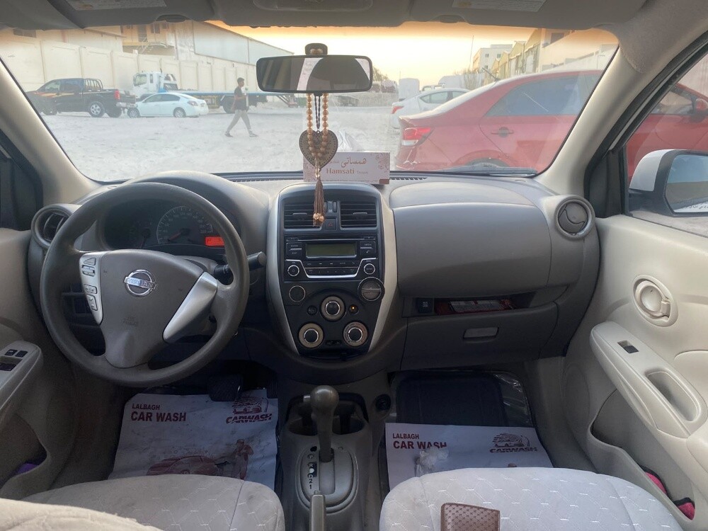 Nissan sunny - 8