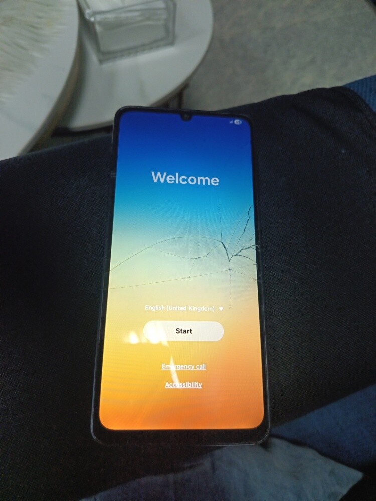 *Samsung Galaxy A06 - 2