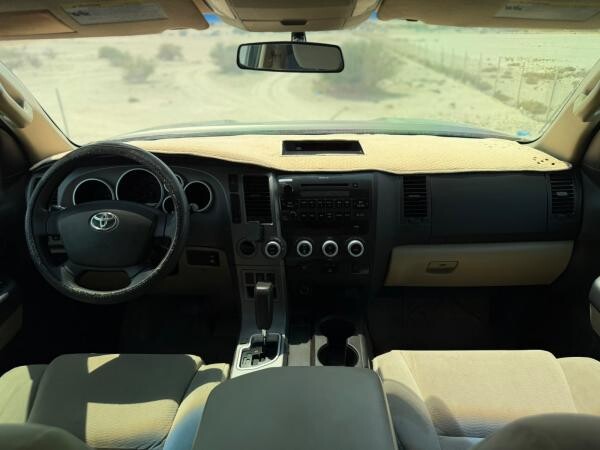 Toyota Sequoia SR5 2012 - 9