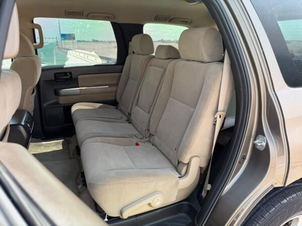 Toyota Sequoia SR5 2012 - 12