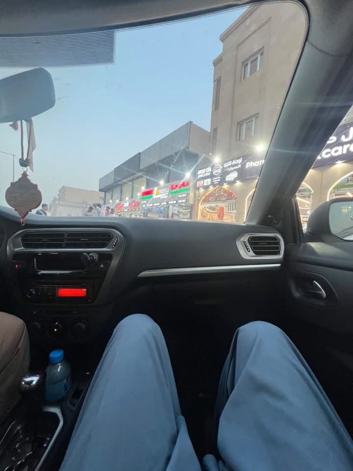 white peugeot sedan good condition  - 2