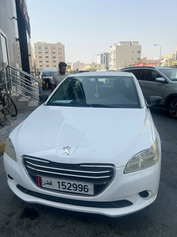 white peugeot sedan good condition  - 3