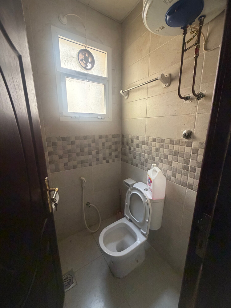 للايجارشقه ام قرن2غرف3حمام3500 - 12