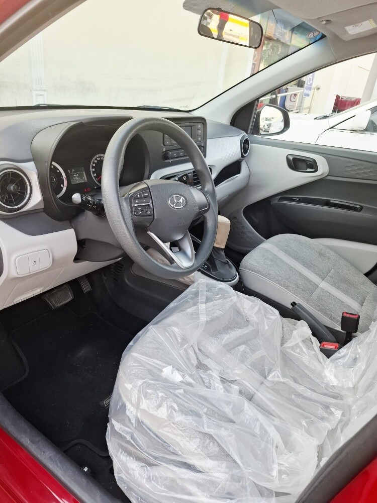 grand i10 - 3