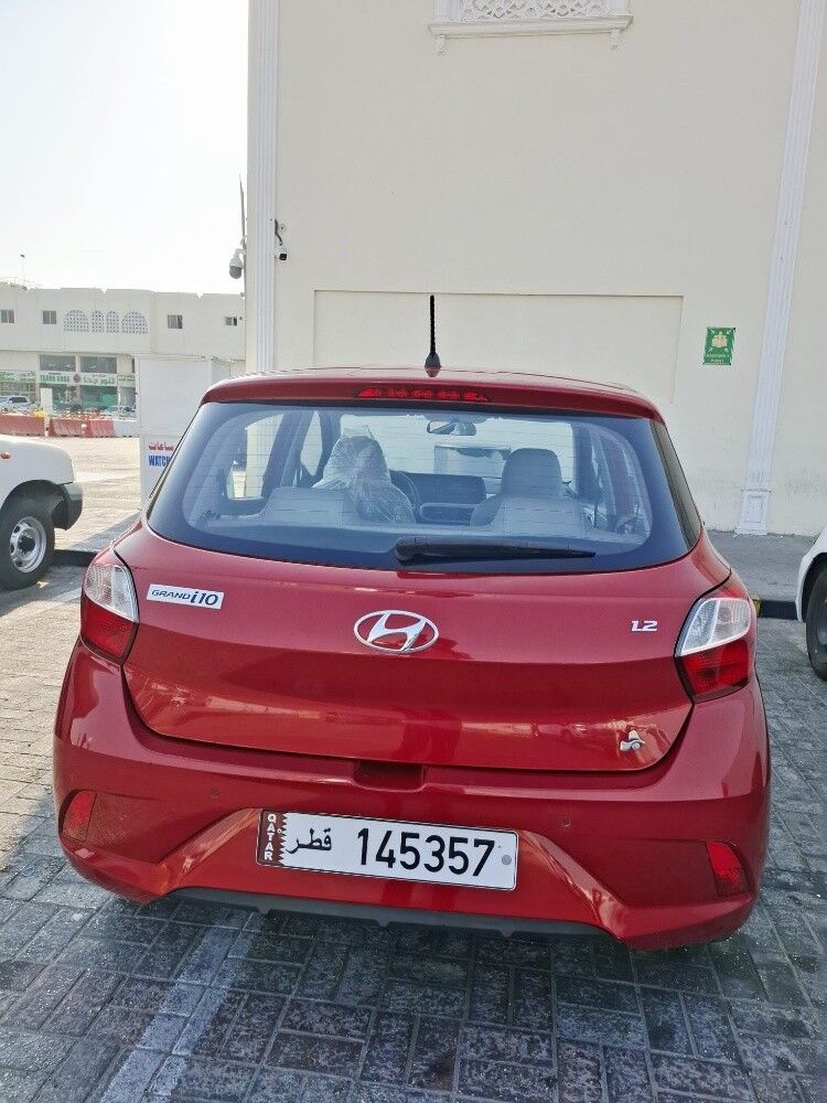 grand i10 - 8