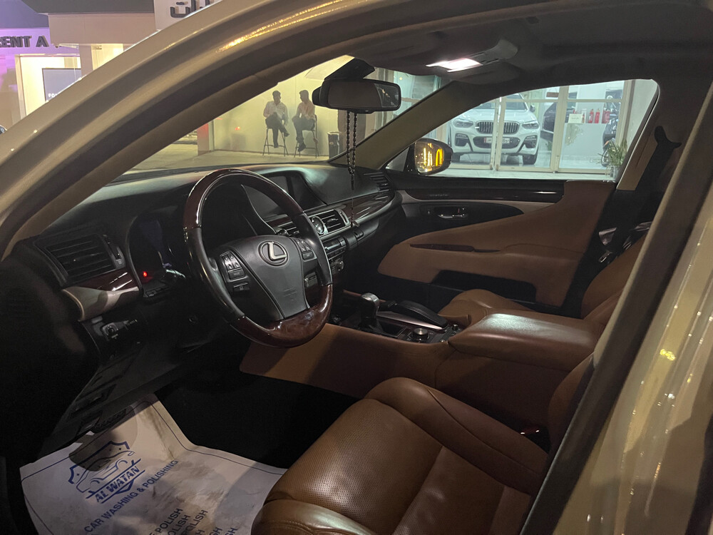 LEXUS LS460 L 2015 - 9