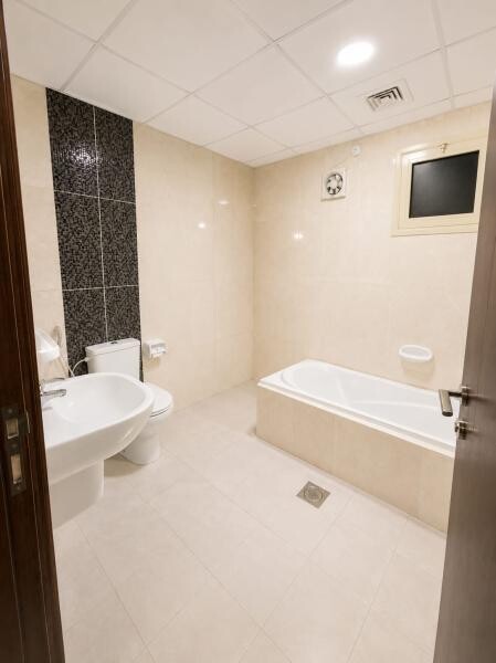 Flats for rent in Bin Mahmoud - 6