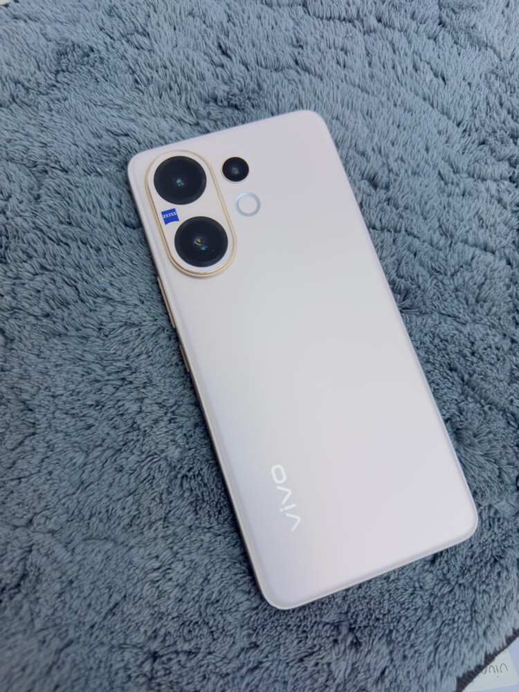 Vivo V60 256/12 - 7