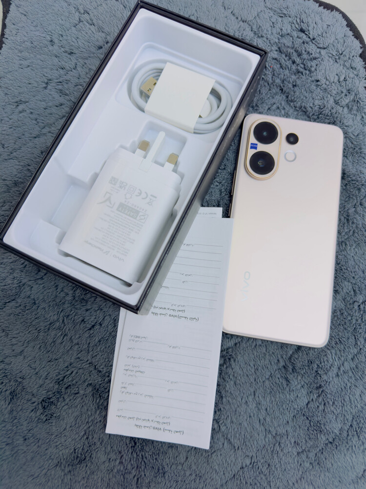 Vivo V60 256/12 - 6