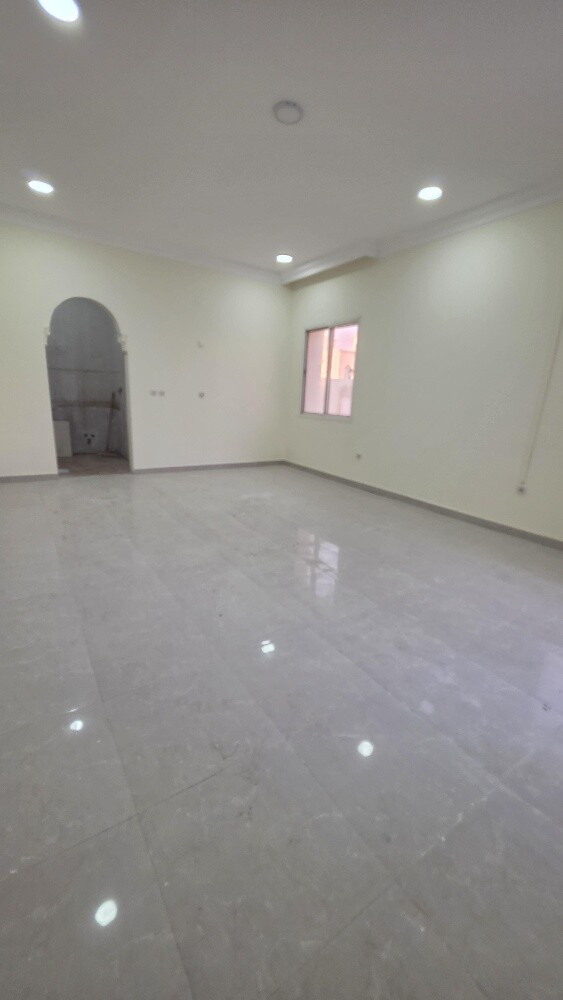 Standalone villa for rent in Umm Sa - 14