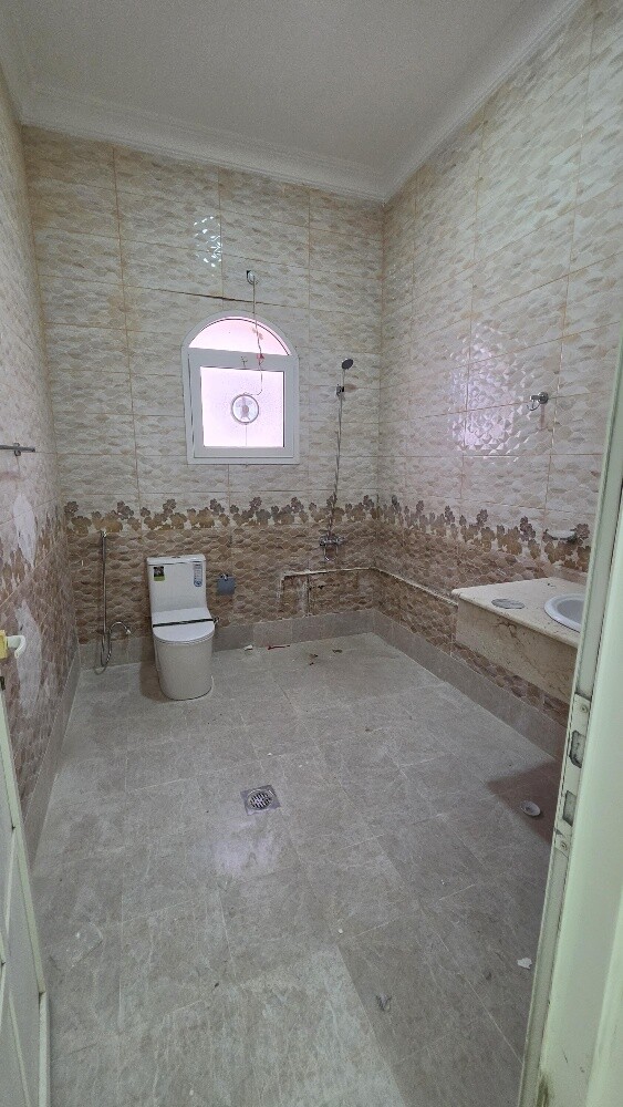 Standalone villa for rent in Umm Sa - 8
