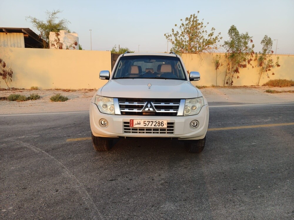 Mitsubishi Pajero GLS 2014 - 2