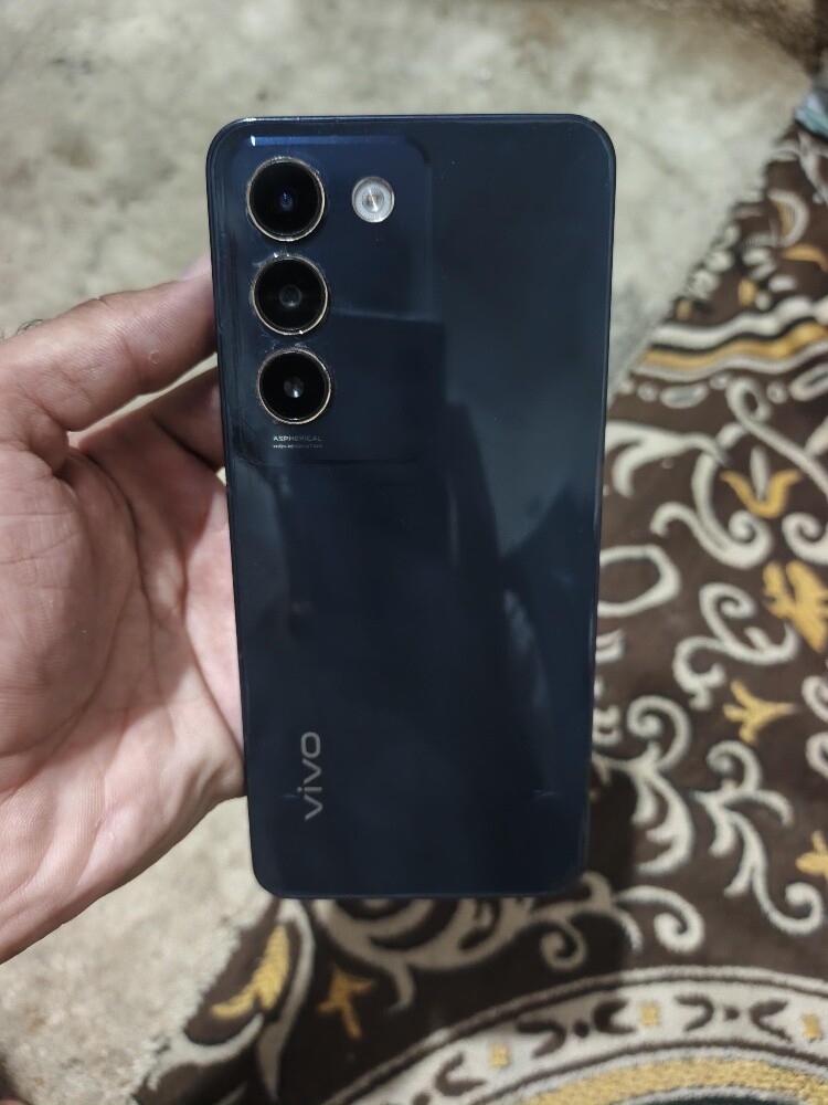 Vivo V30 lite - 1