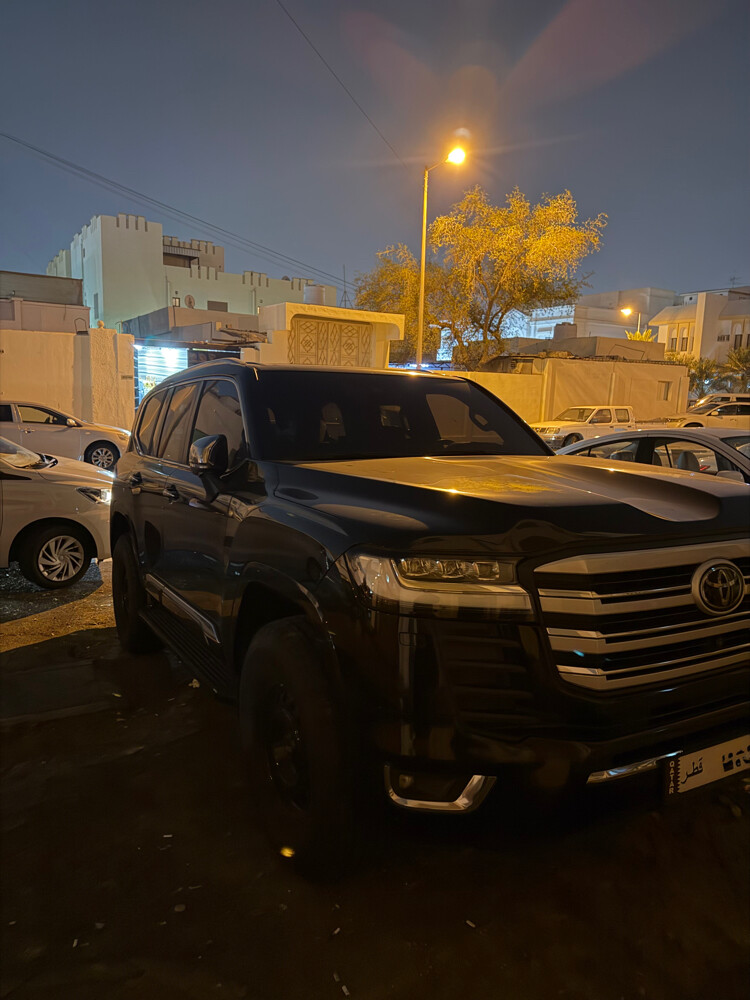 Toyota Land Cruiser - 4