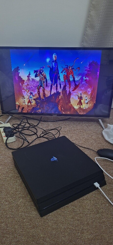 Ps4 pro 1tb - 1