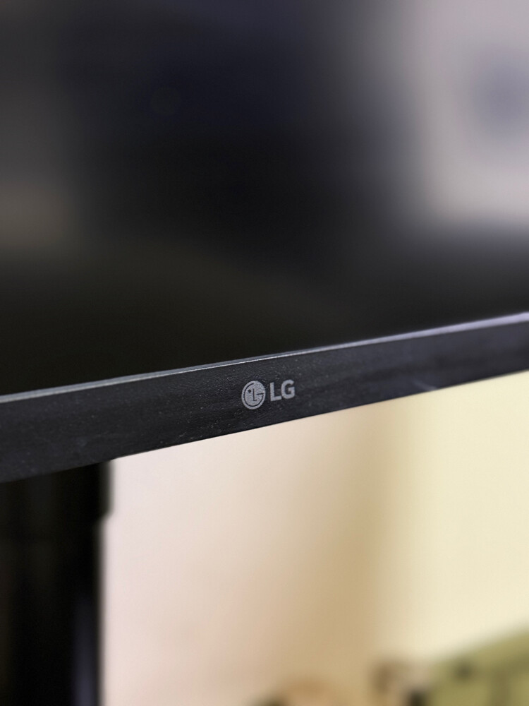 LG  gaming monitor 27 inch   - 3