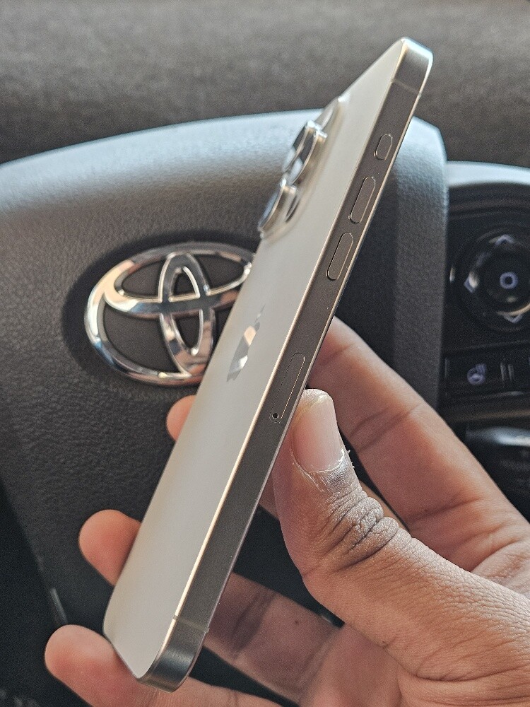 Iphone 15 Pro Max 256GB - 3