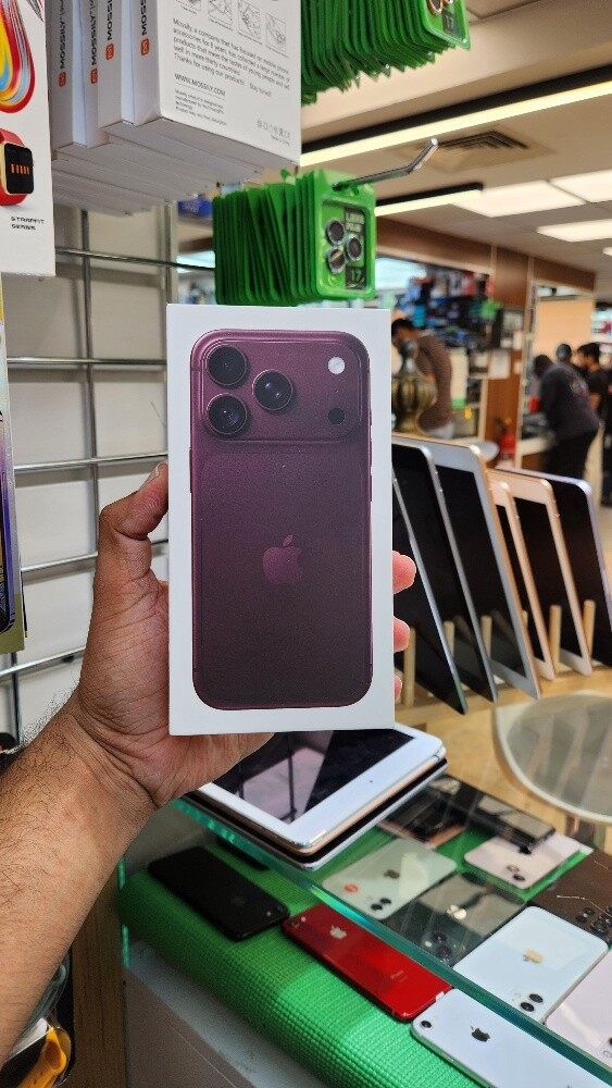 apple iphone 18 pro 256gb - 3