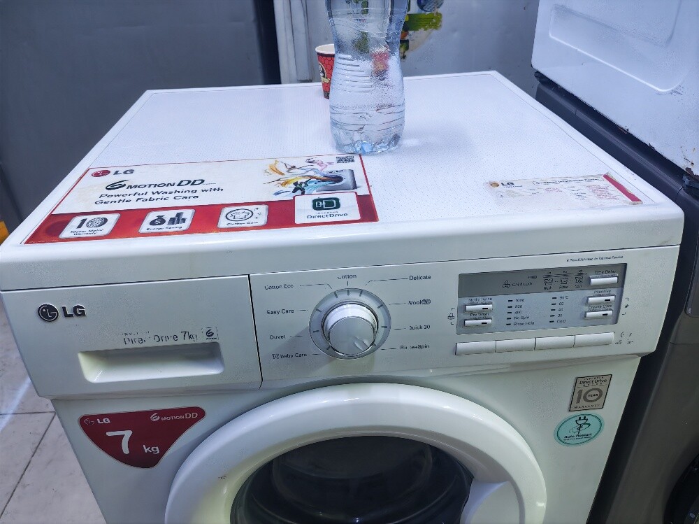 LG 7KG Front Load Washer Direct - 2