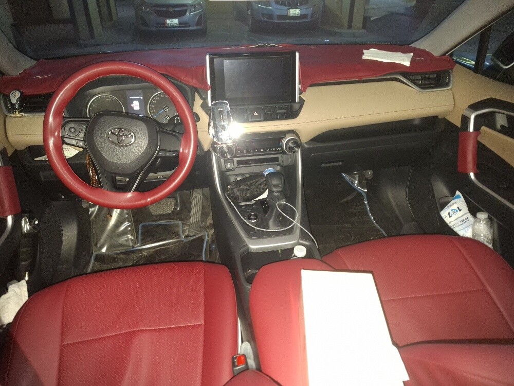Toyota RAV4 Hybrid 2025 | 34,000 KM - 7