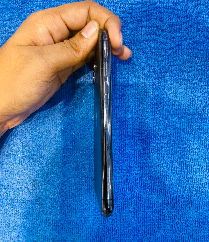 i Phone 11 Pro - 7