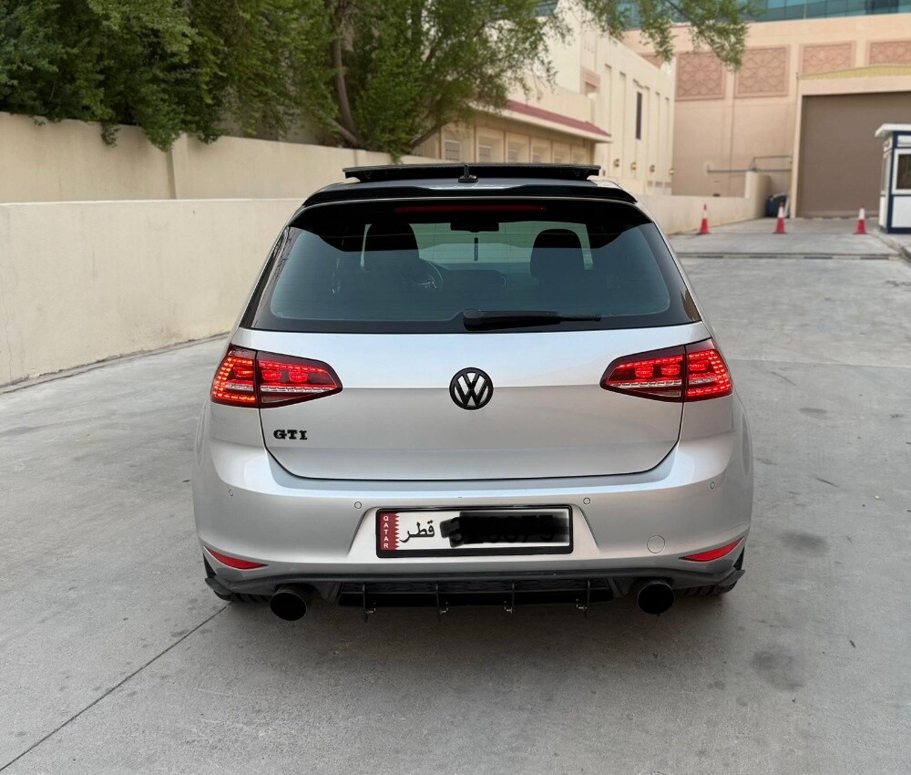 VW GOLF GTI - 6