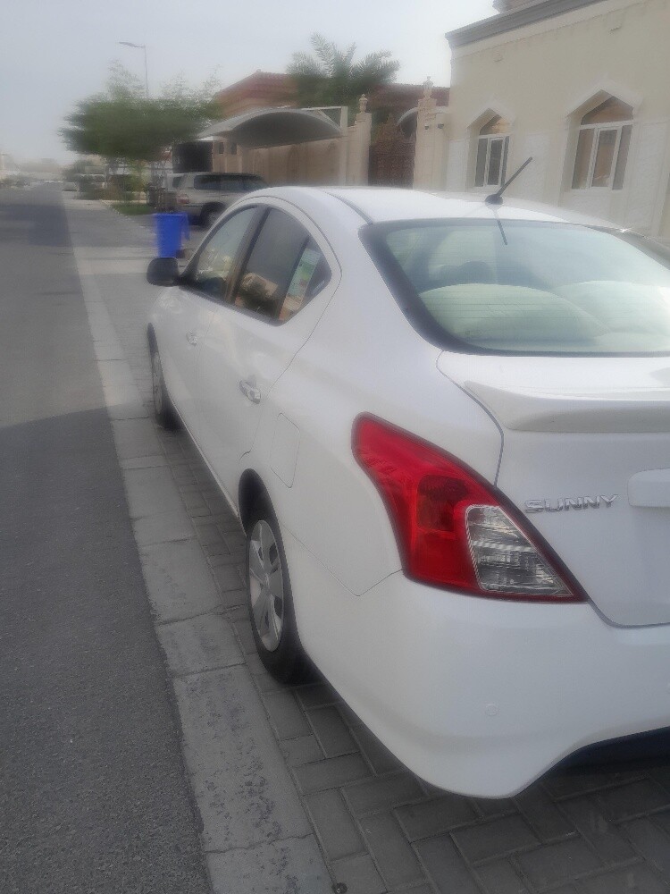 Nissan - 4