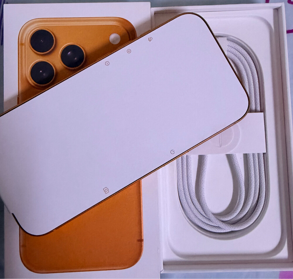 IPHONE 17 PRO. 1 TB - 3