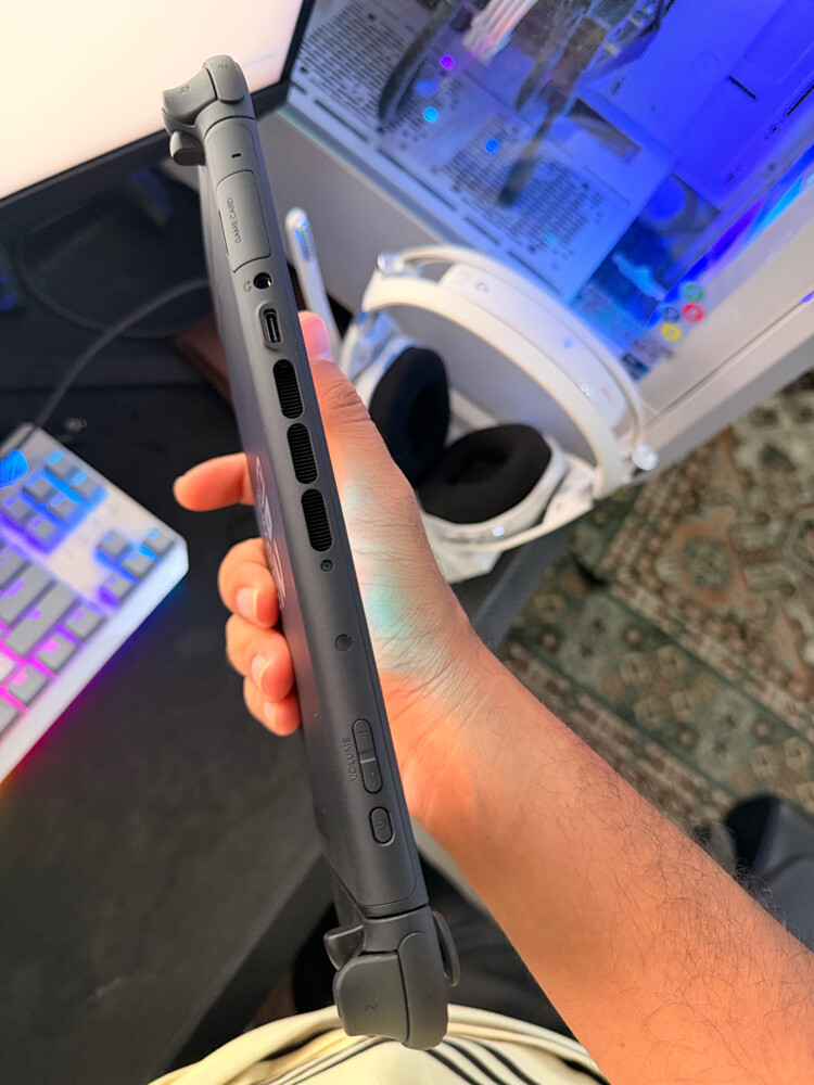 Nintendo Switch 2 with complete acc - 5