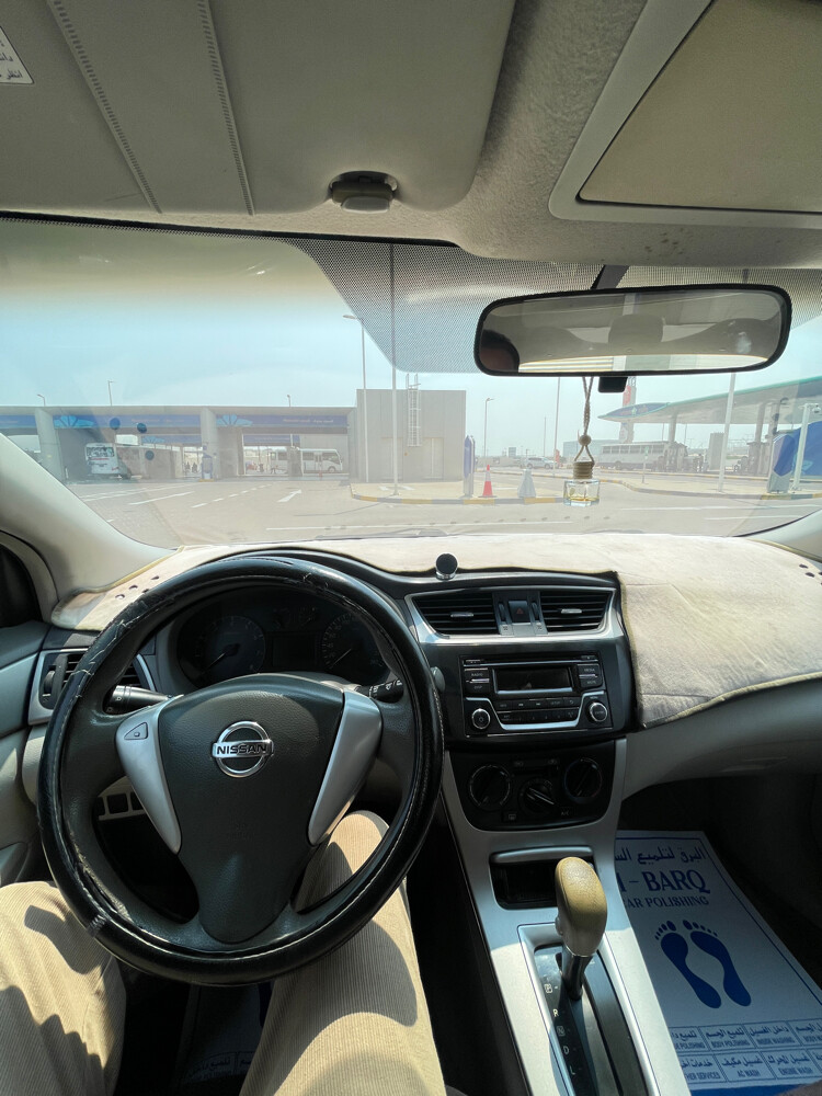 Nissan Sentra  - 3