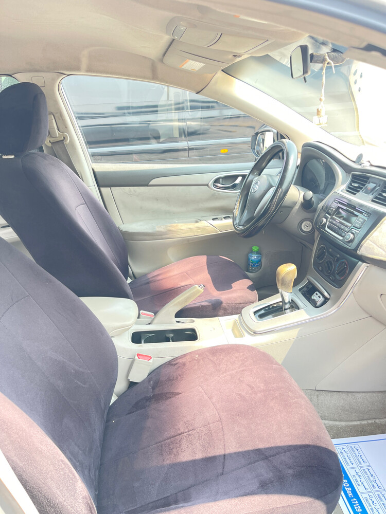 Nissan Sentra  - 6