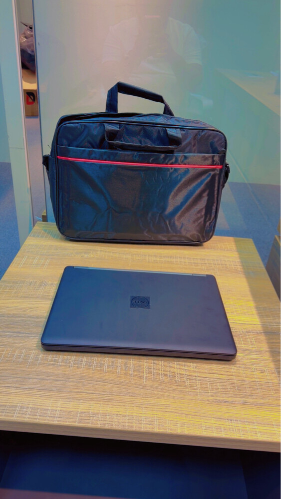 Dell Cor i7 8gb ram 256gbssd - 3