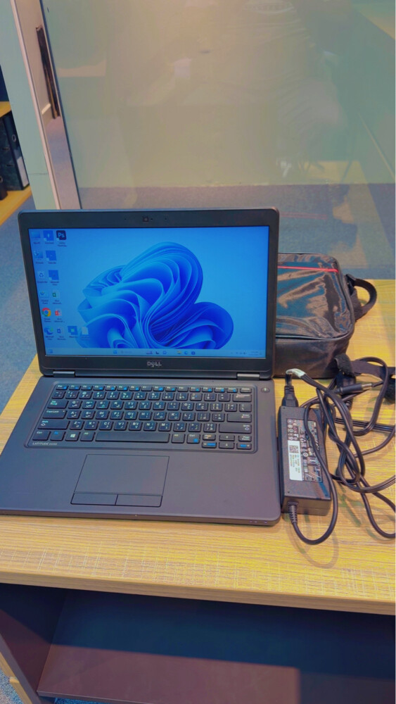 Dell Cor i7 8gb ram 256gbssd - 4