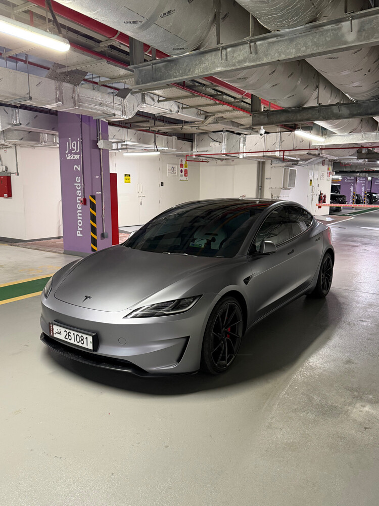 Tesla model 3 - 2