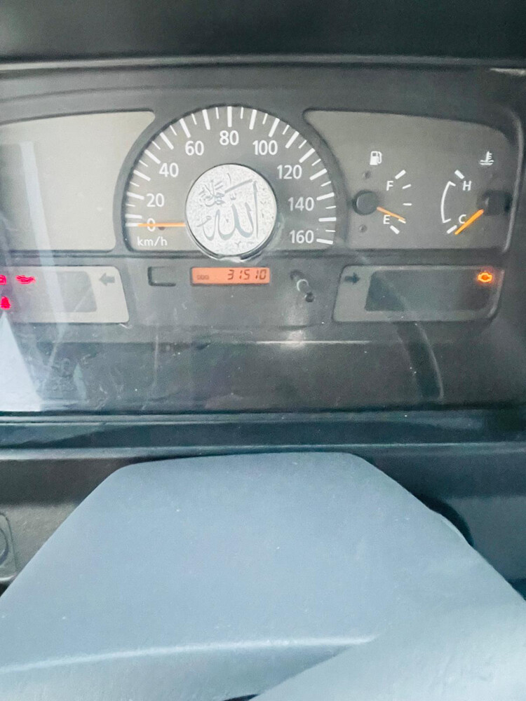 Nissan civil 2016 model for sale - 2