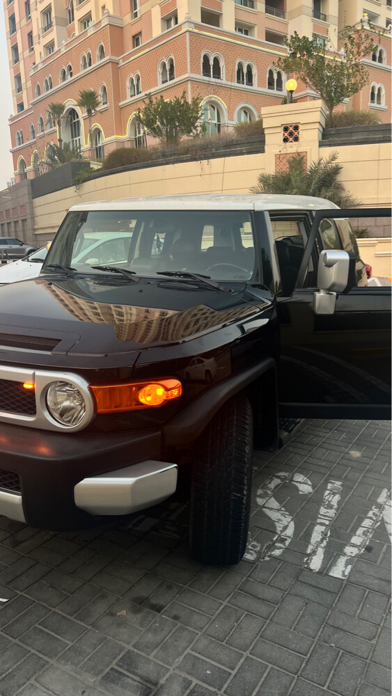 very good condition  fj cruiser - 7