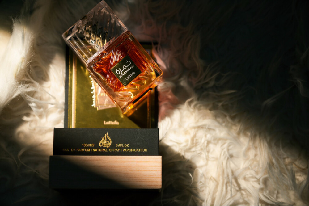 PRODUCT PHOTOGRAPHY WITH DESIGN - 9