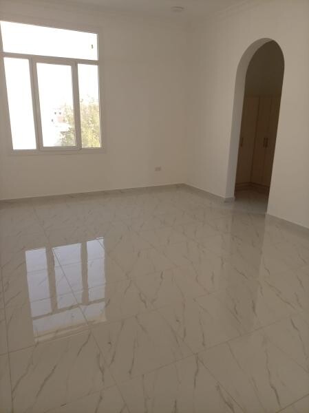 Brand-new villa in Umm Al-Amd. - 4