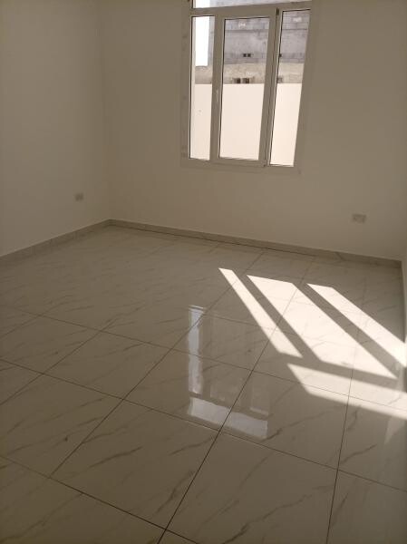 Brand-new villa in Umm Al-Amd. - 11