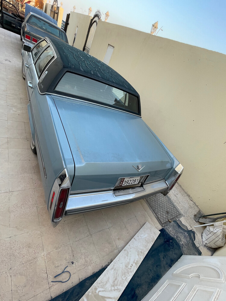 كاديلاك 1981  - 3
