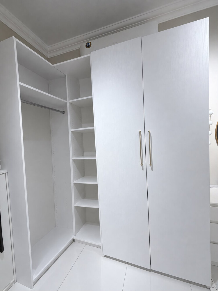 للبيع خزانة ملابس  - 1
