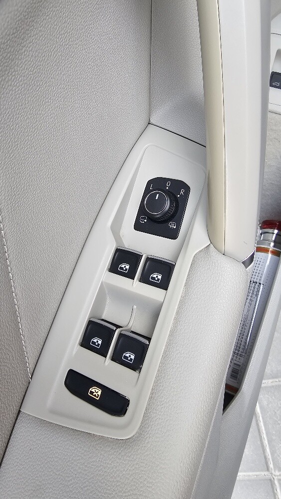 VW Tiguan full option - 6