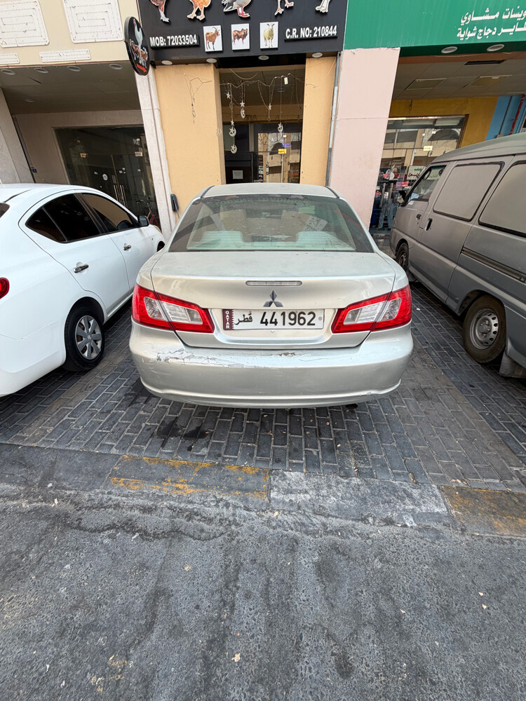 Mitsubishi Galant 2010 - 4